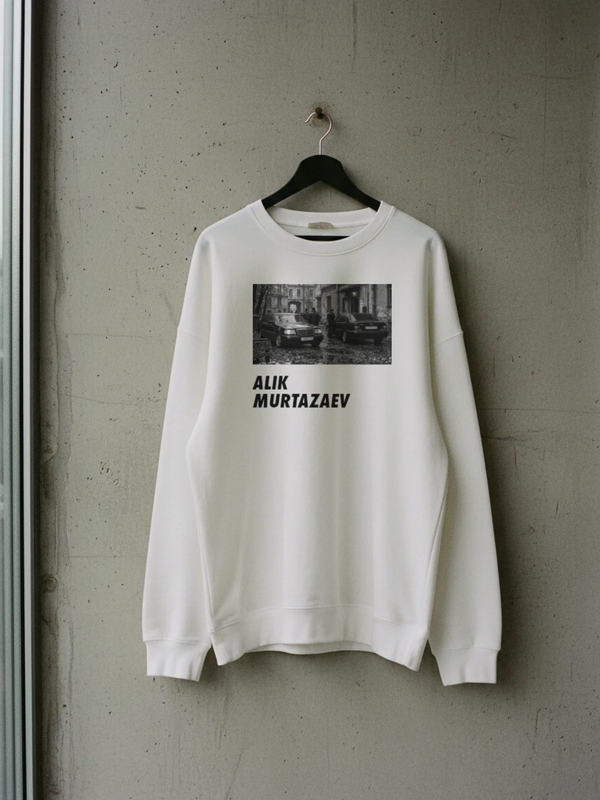 ALIK MURTAZAEV CREWNECK, на вешалке