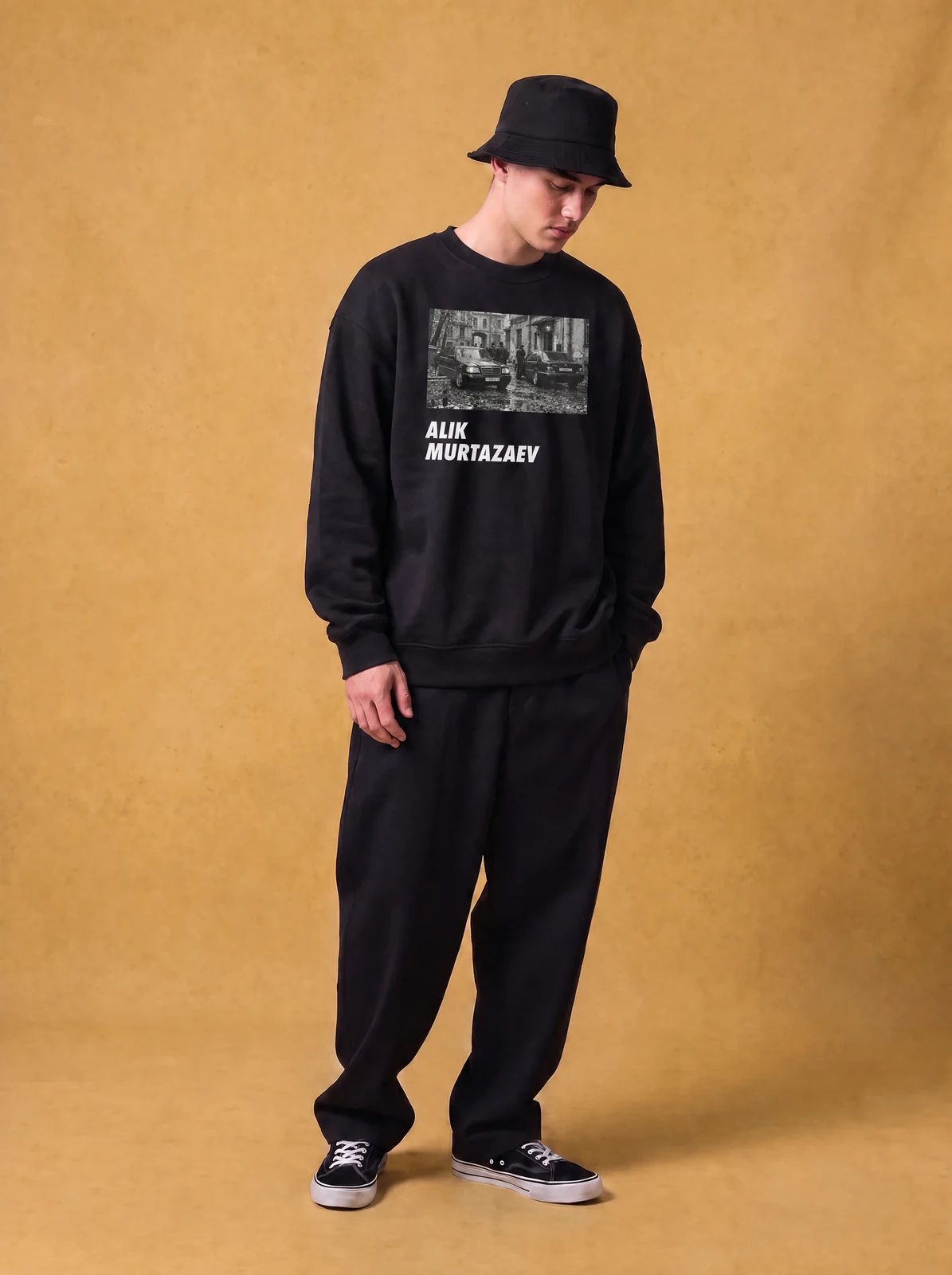 ALIK MURTAZAEV CREWNECK, чёрная