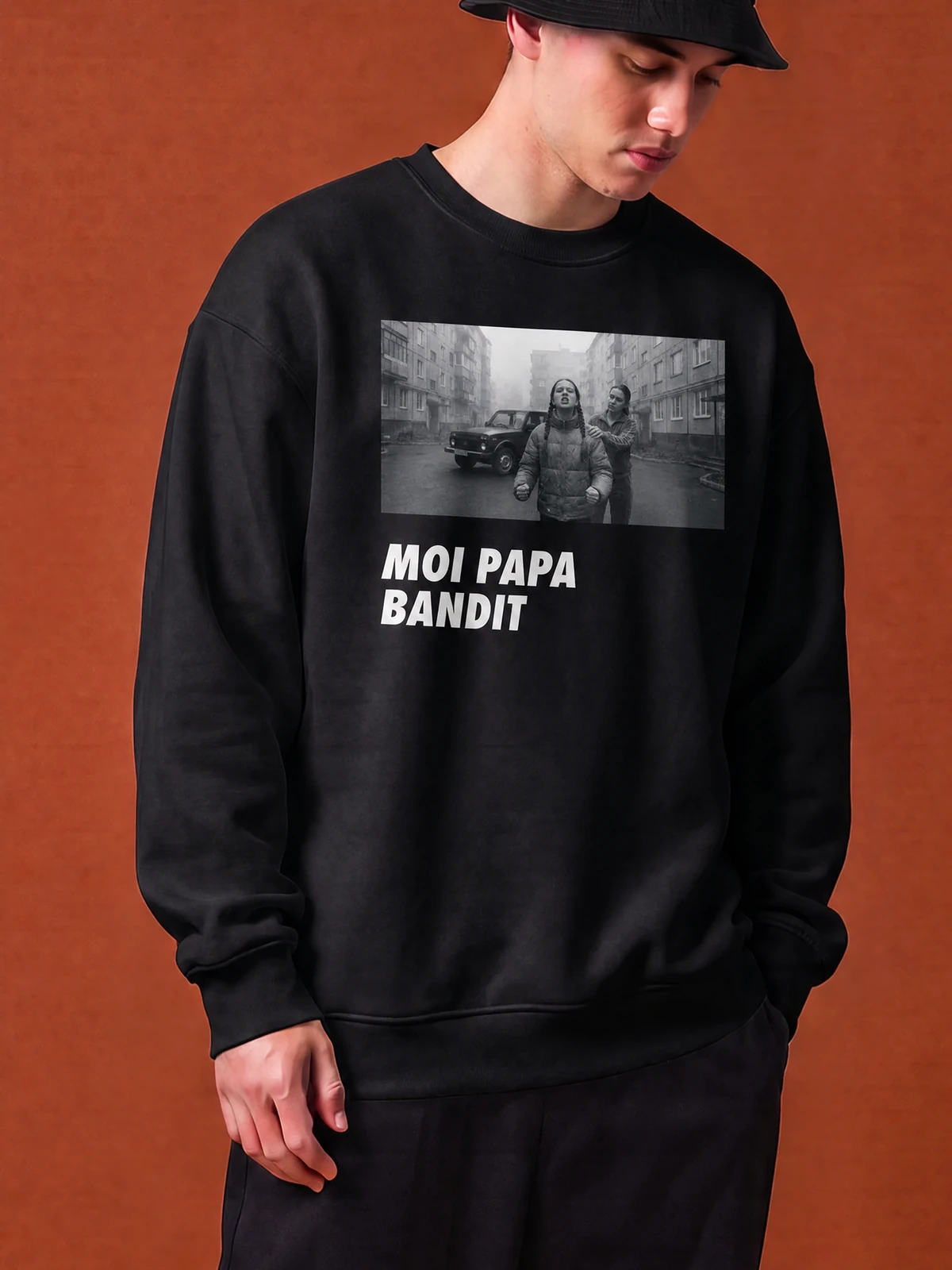 MOI PAPA BANDIT CREWNECK, принт крупно