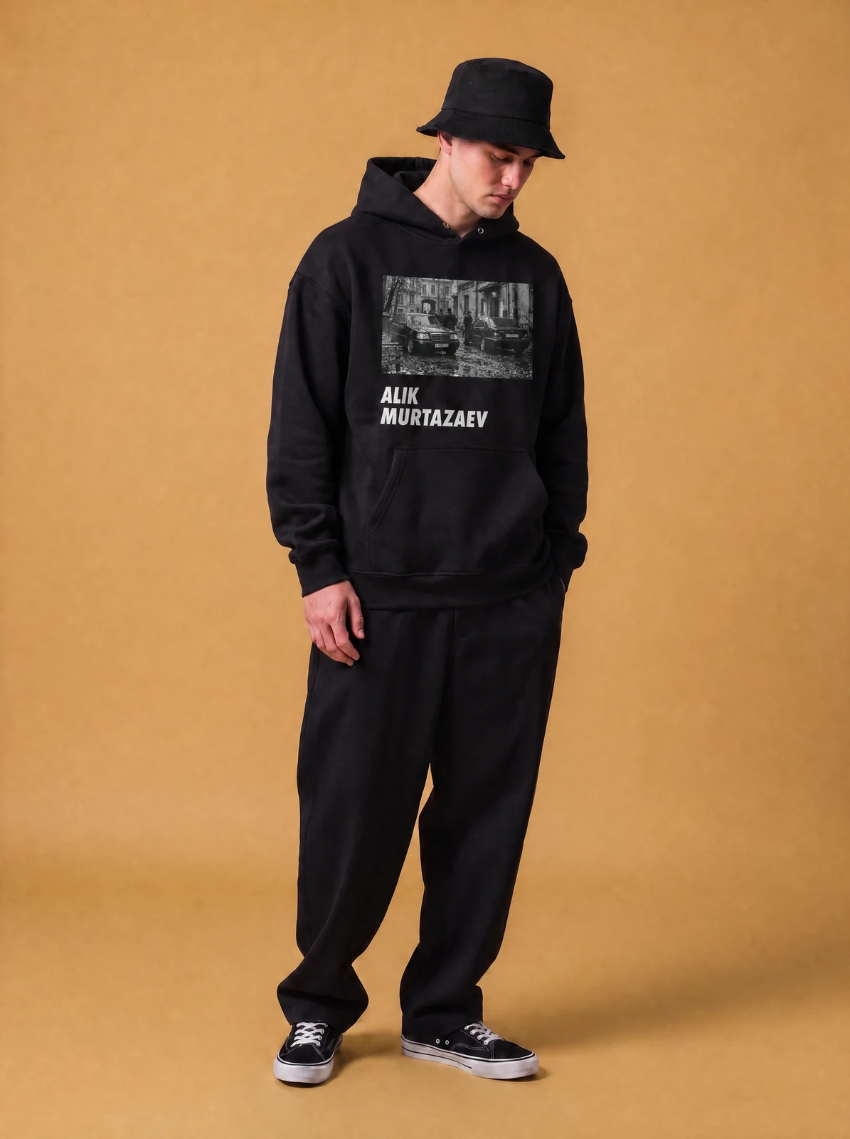 ALIK MURTAZAEV HOODIE, чёрная