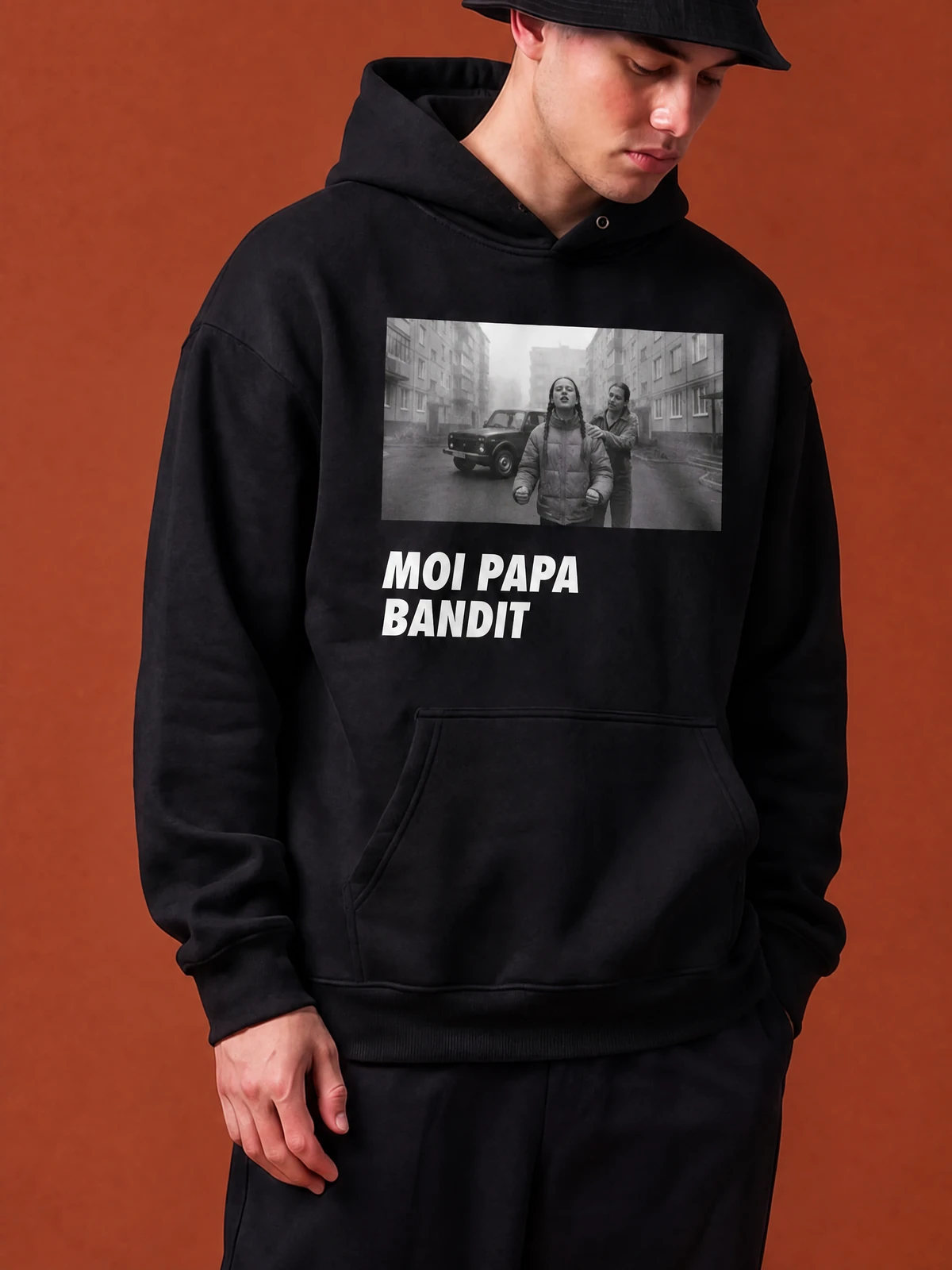 MOI PAPA BANDIT HOODIE, принт крупно
