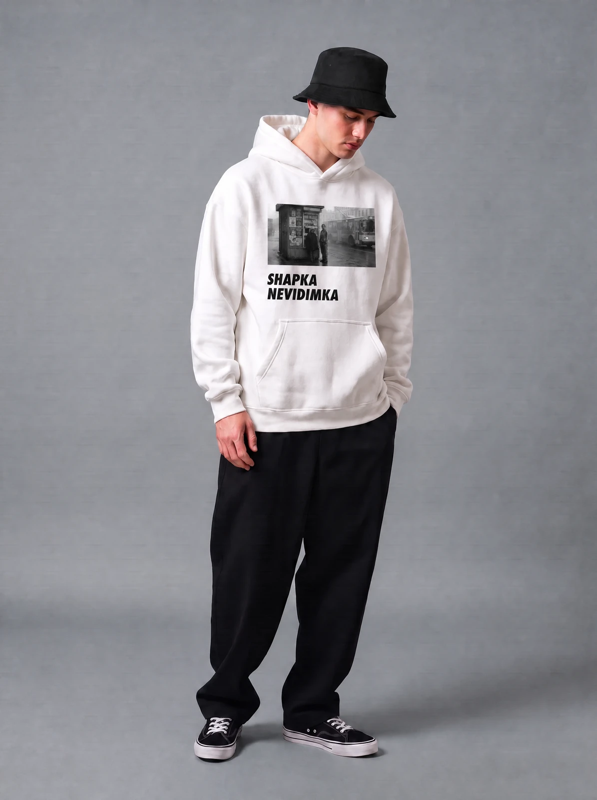 SHAPKA NEVIDIMKA HOODIE, белая